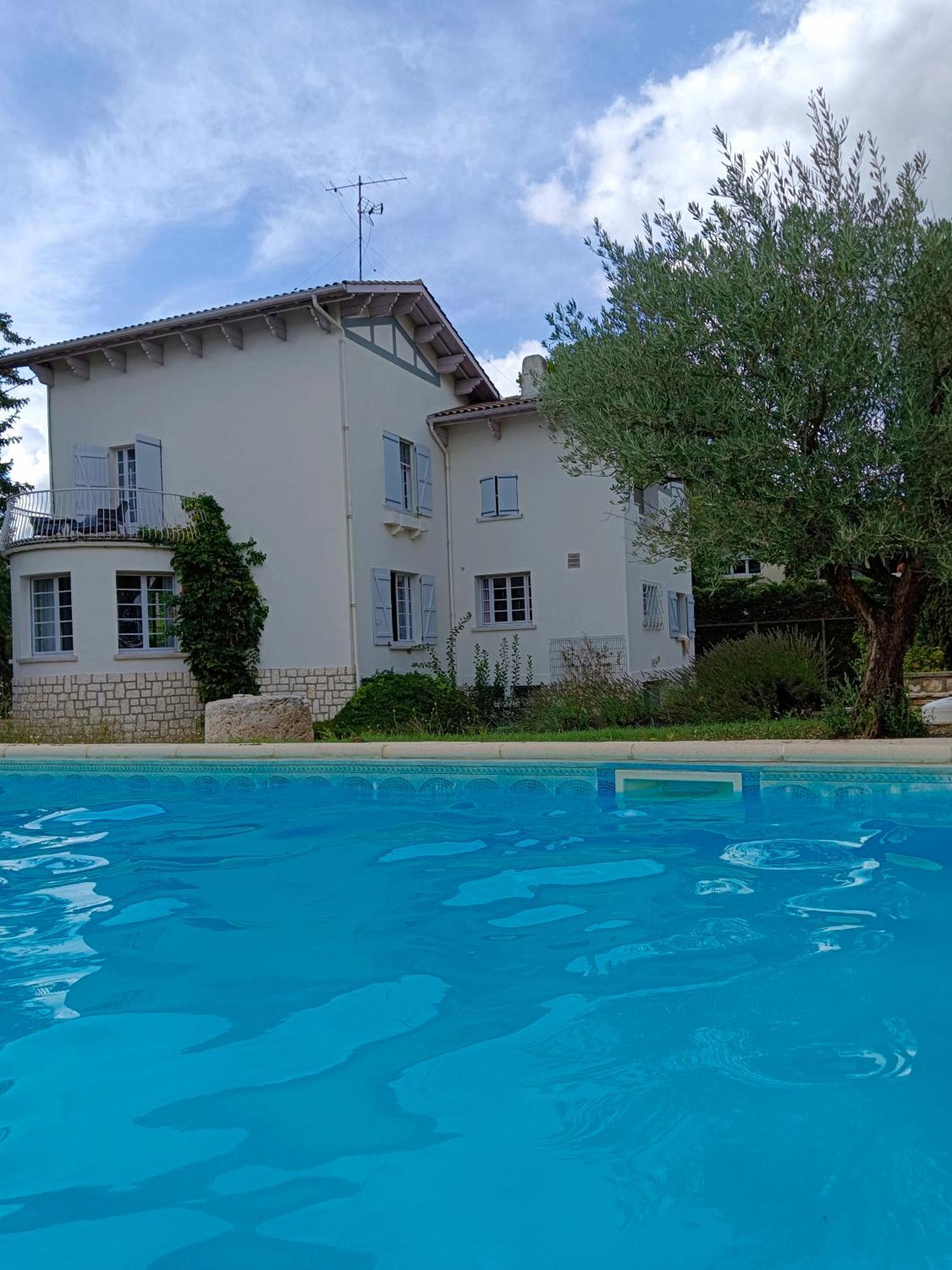 La Maison Basque Sainte-Livrade-sur-Lot Zewnętrze zdjęcie