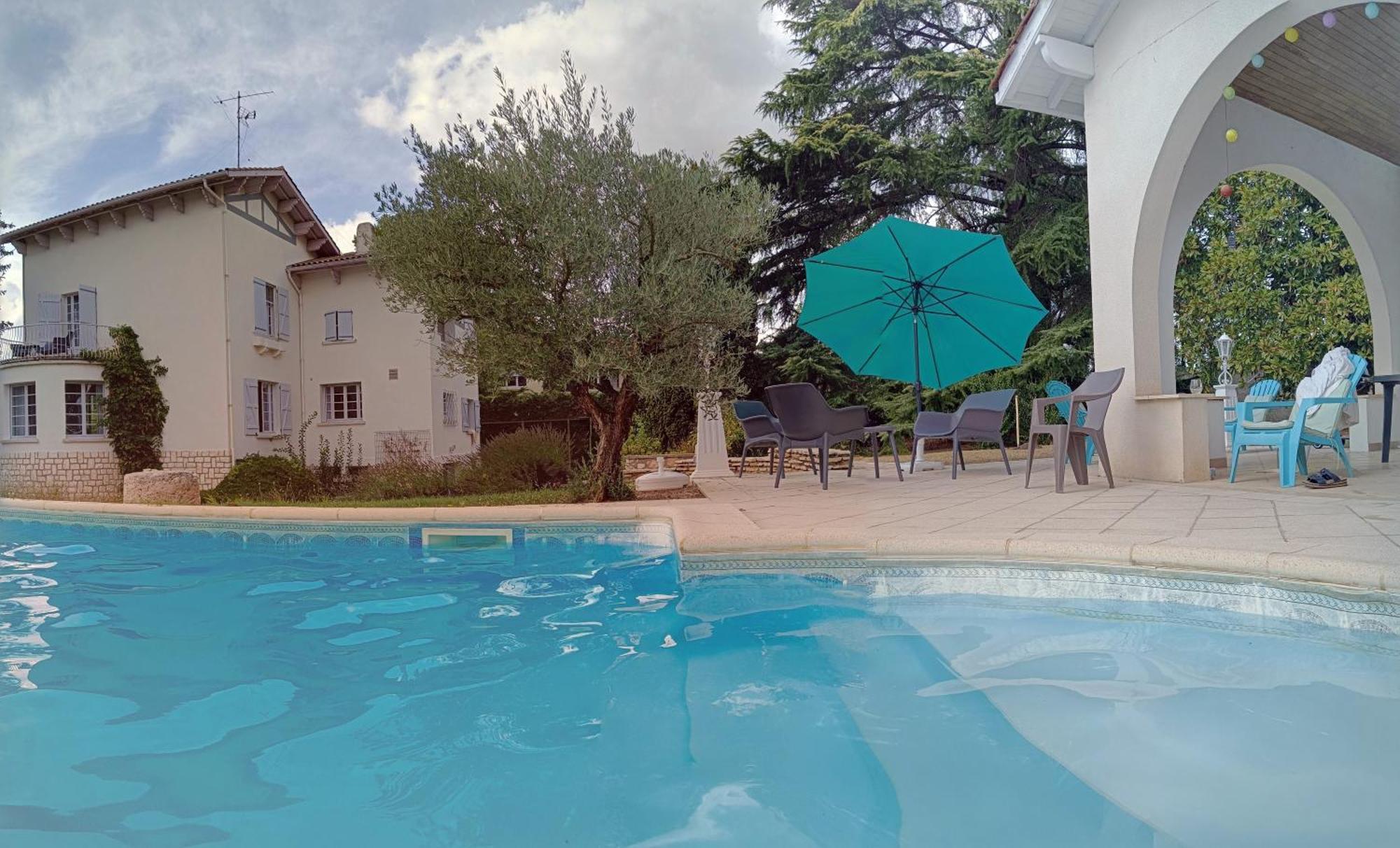 La Maison Basque Sainte-Livrade-sur-Lot Zewnętrze zdjęcie