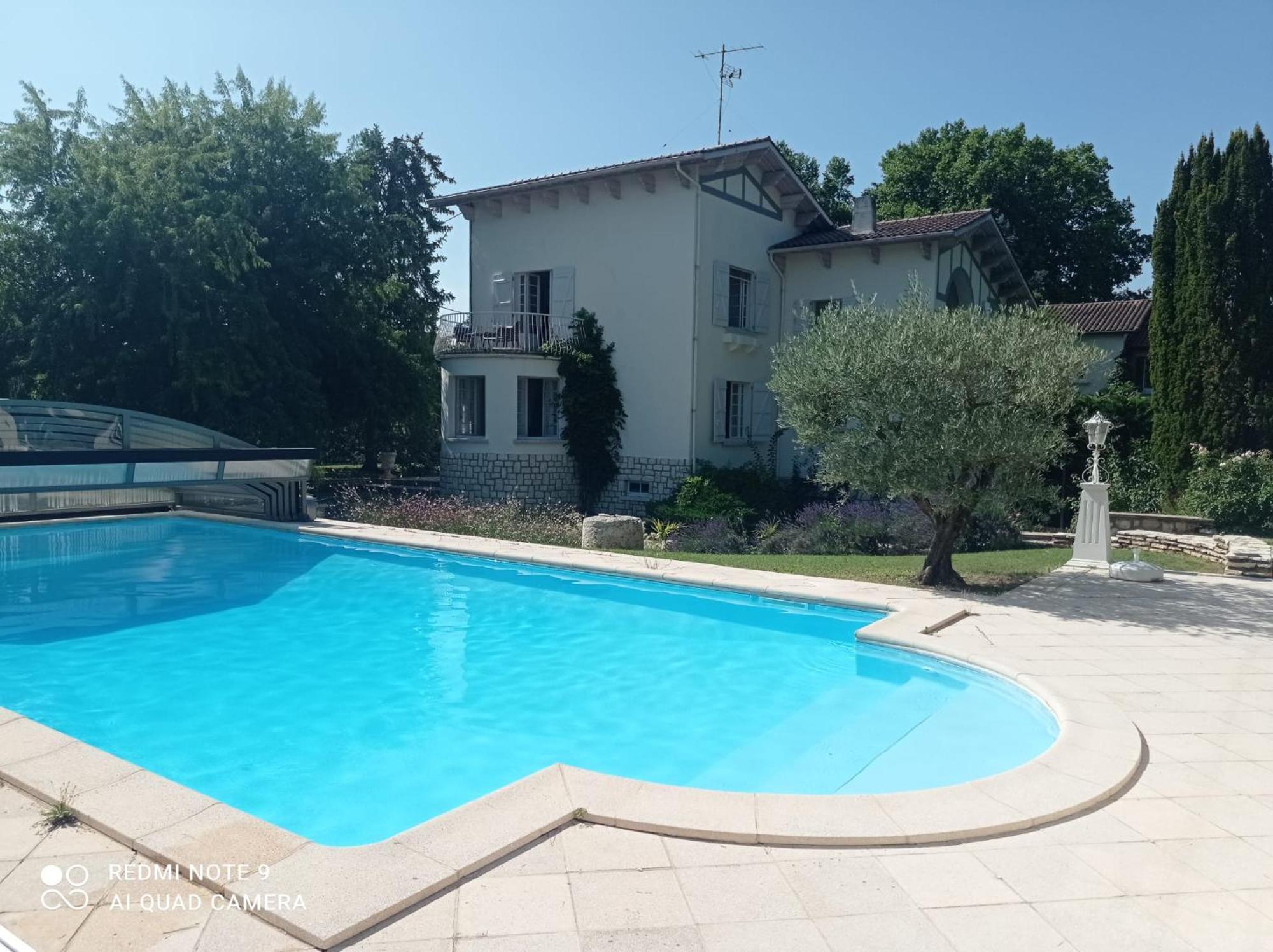 La Maison Basque Sainte-Livrade-sur-Lot Zewnętrze zdjęcie